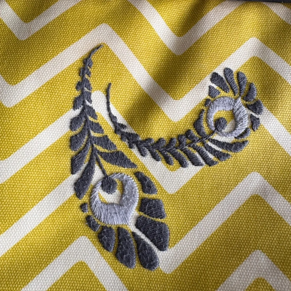 Petunia Pickle Bottom Yellow and Gray Chevron Baby Bag‎